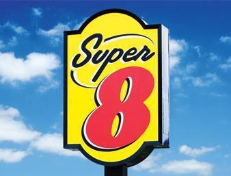 Super 8 By Wyndham Smoky Lake Zewnętrze zdjęcie